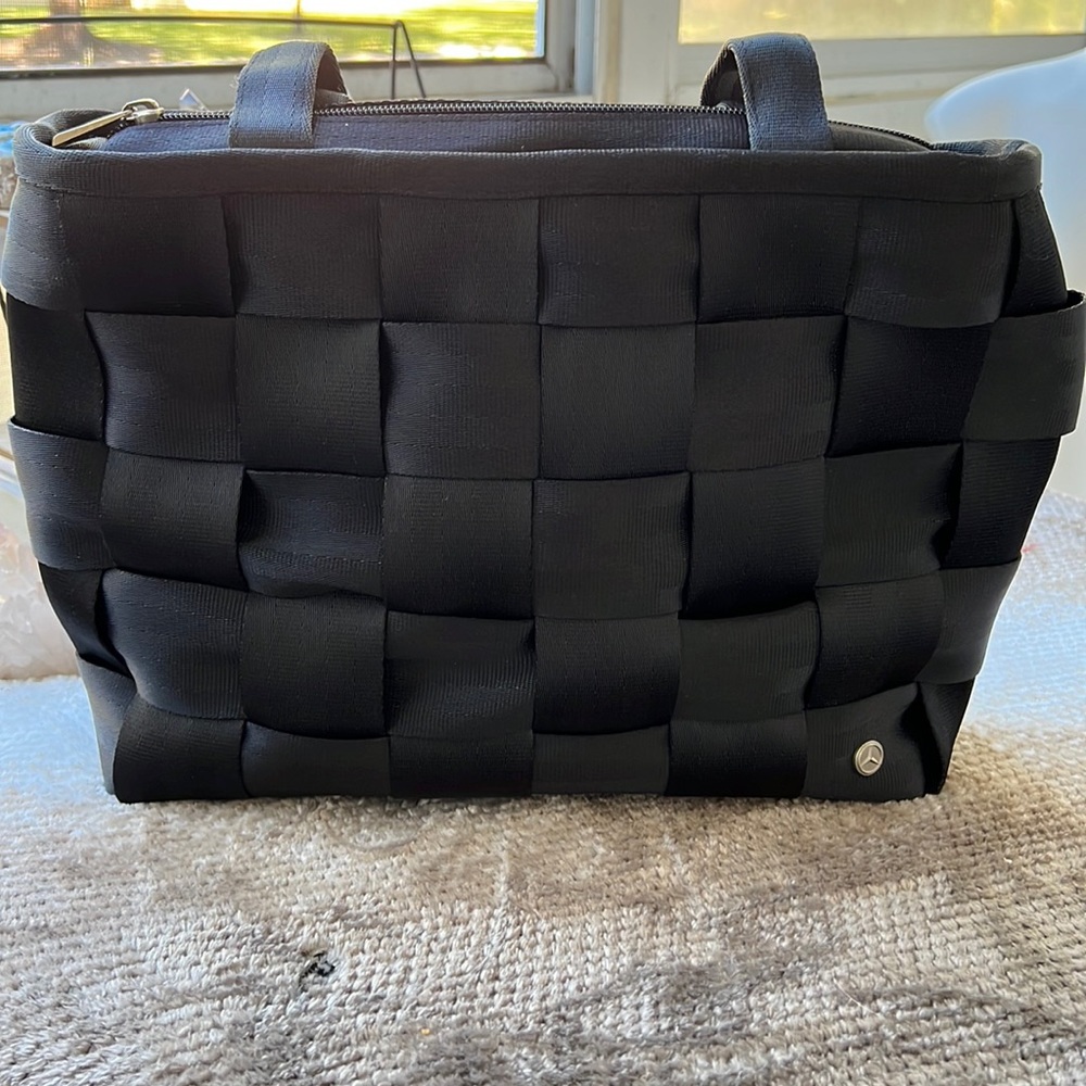 Harvey’s Mercedes Benz Large Seatbelt Bag